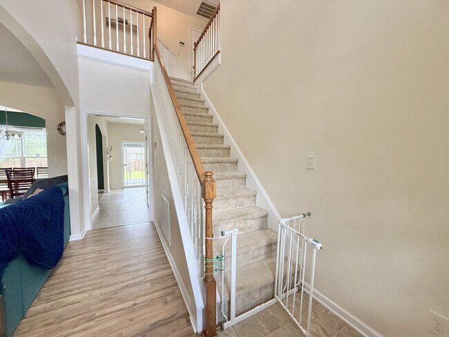 Building Photo - 675 Omaha Dr