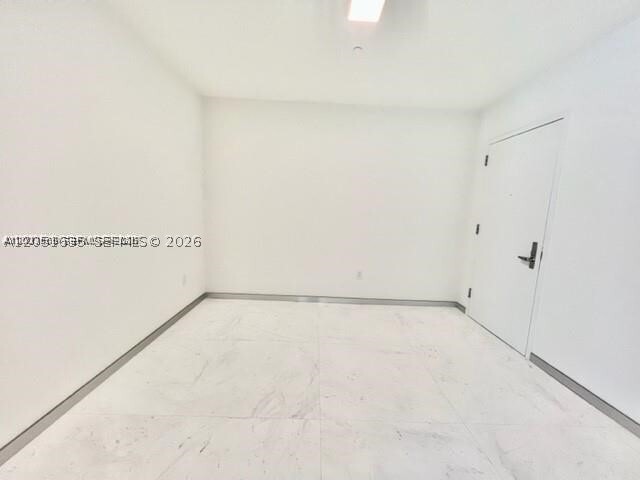Building Photo - 16901 Collins Ave
