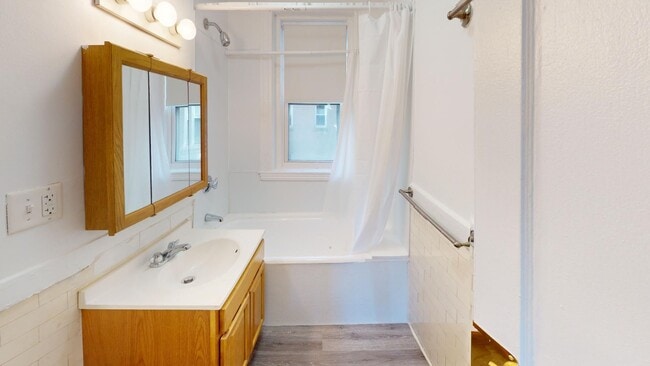 Building Photo - 9/1 - No Fee! Split style 2BR in the heart of the Fenway