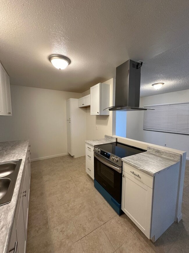 Building Photo - Single story, 4BD/2BA - Moreno Valley