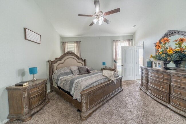 Building Photo - 6825 Jamestown St