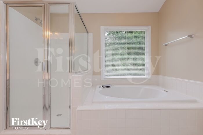 Building Photo - 3506 Brownes Ferry Rd