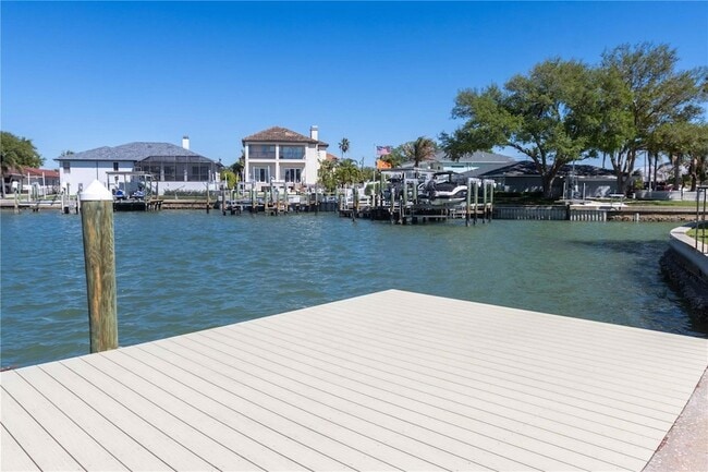 Building Photo - 105 Island Way