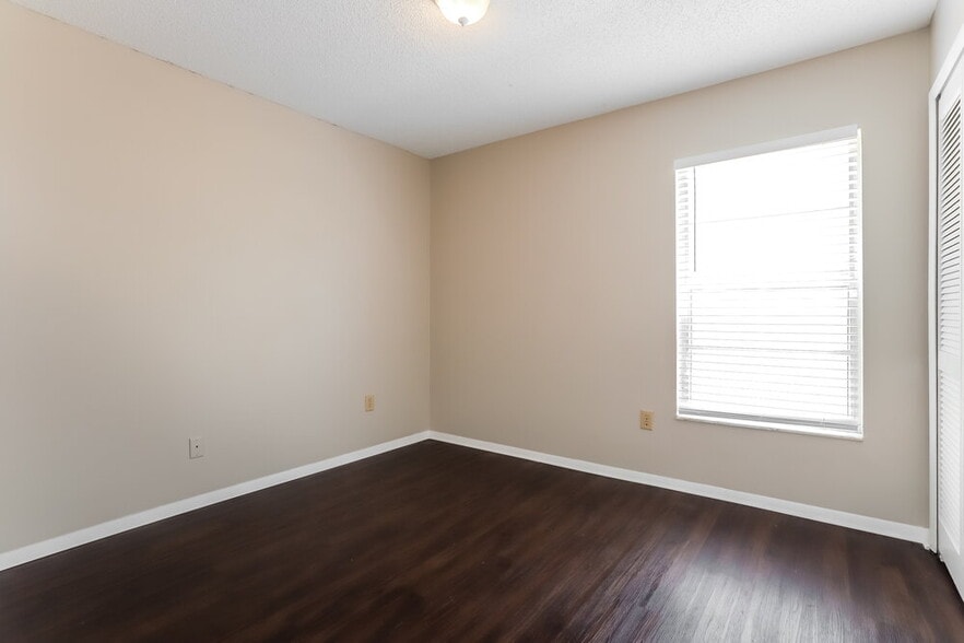 Building Photo - 1611 Bent Pine Way