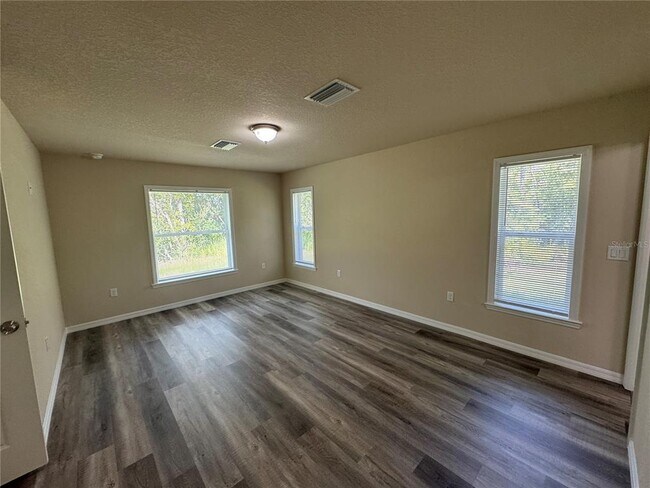 Building Photo - 6344 N Matheson Dr