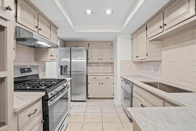 Building Photo - 7603 Brookhollow Cove