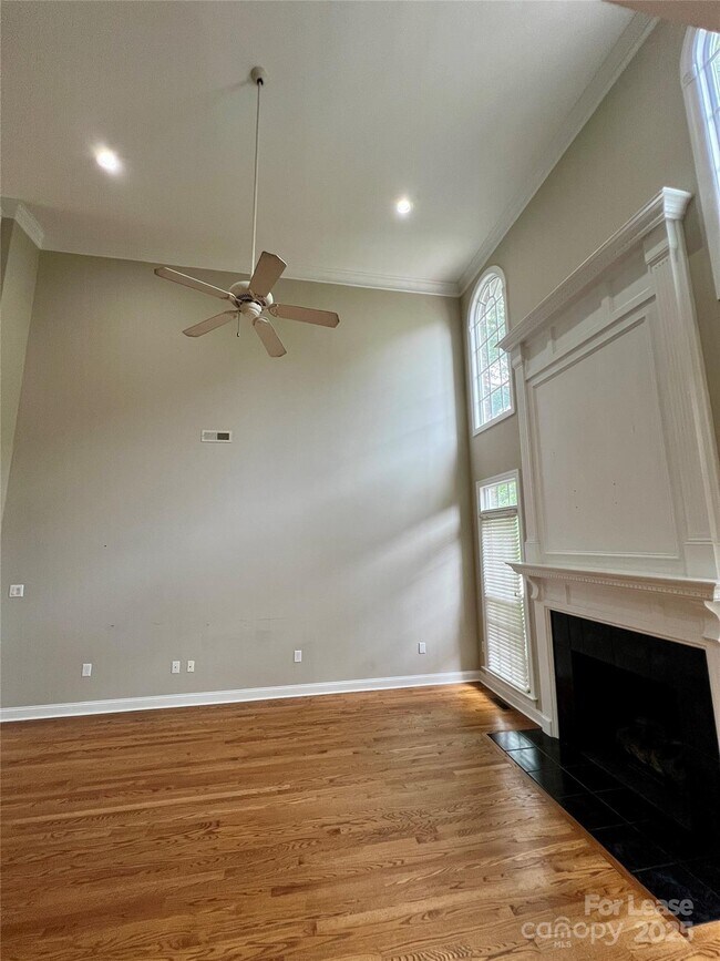 Building Photo - 4432 Shannamara Dr