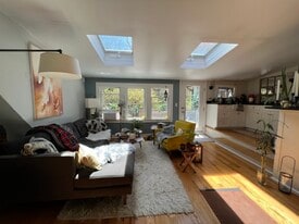 Building Photo - 16 Crooked Mile Rd