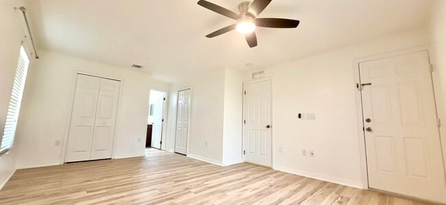 Building Photo - 1087 Osborne Ct