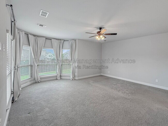 Building Photo - 308 Winding Creek Ln