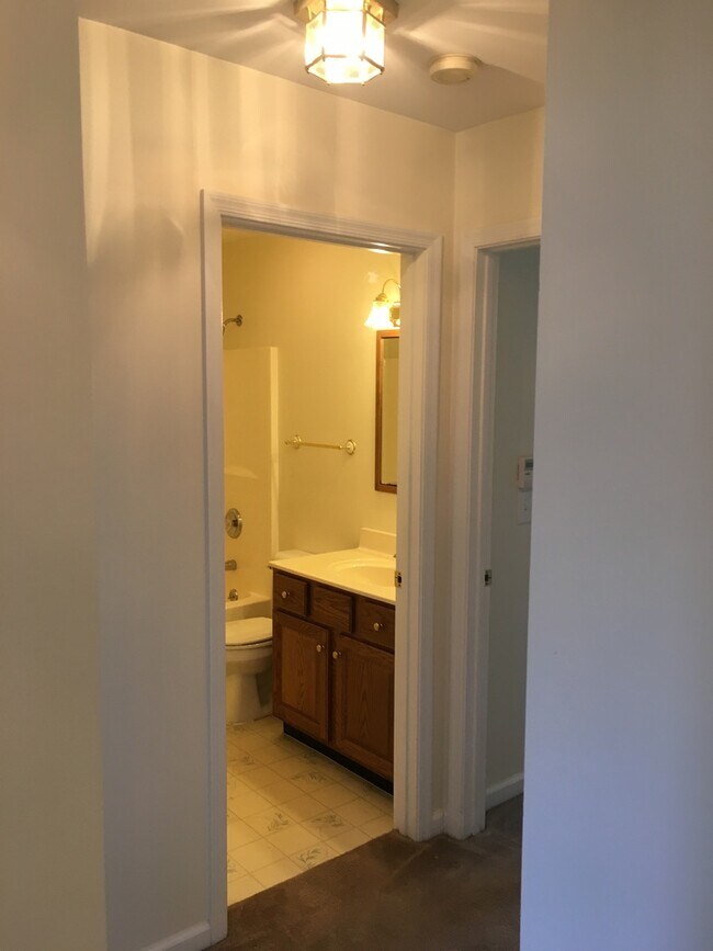 Building Photo - MFI Single Family, Heather Road