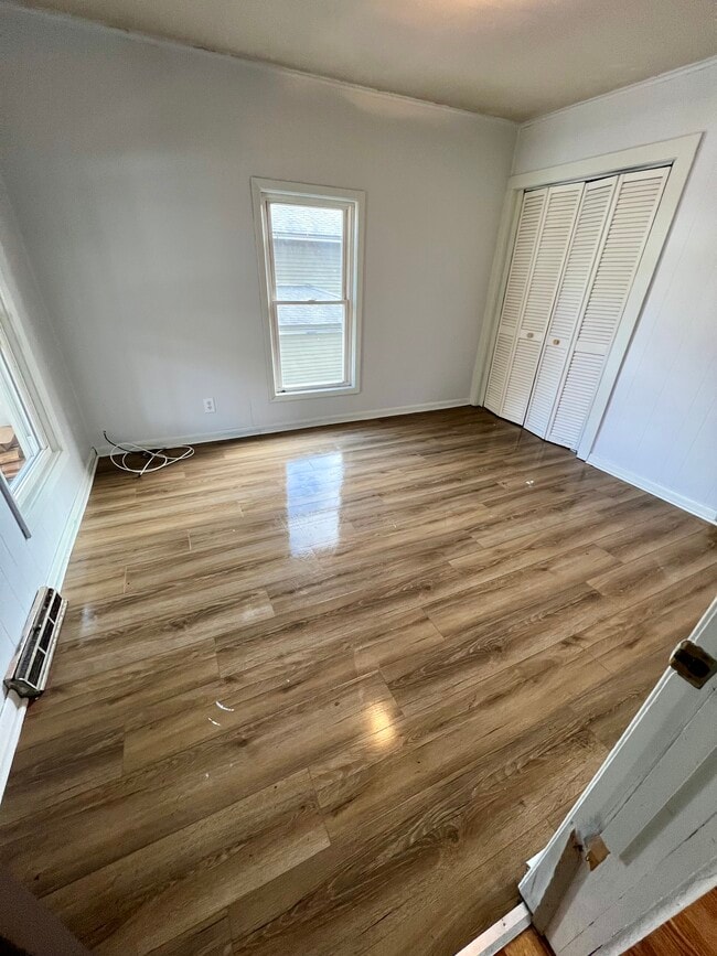 Building Photo - Birch