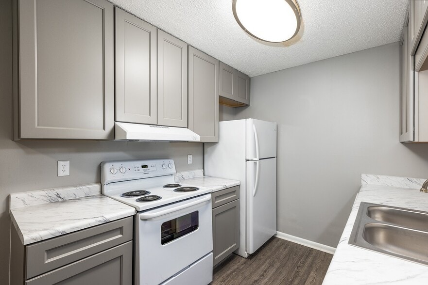 Building Photo - Cuyler Best Apartments