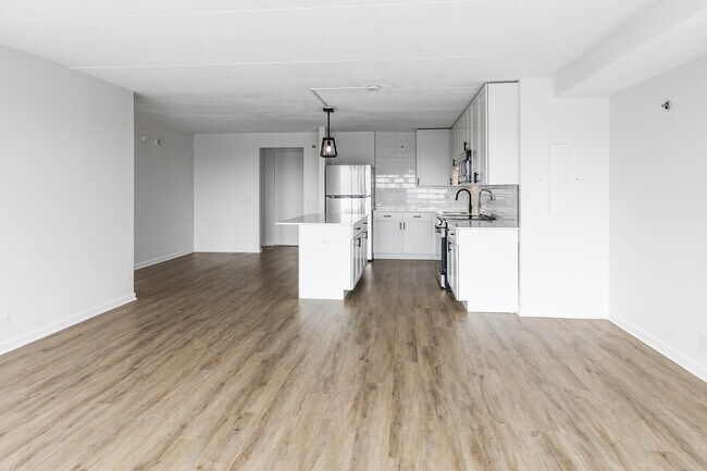 Building Photo - 1770 1st St