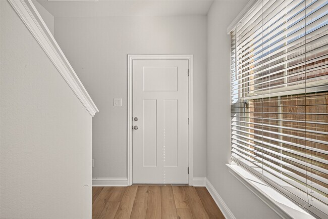 Building Photo - 409 Aurora Creek Ln