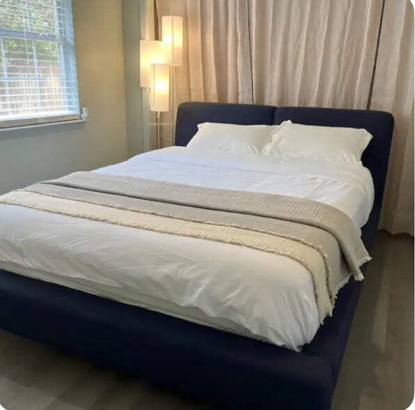 Building Photo - 2775 Bayview Way