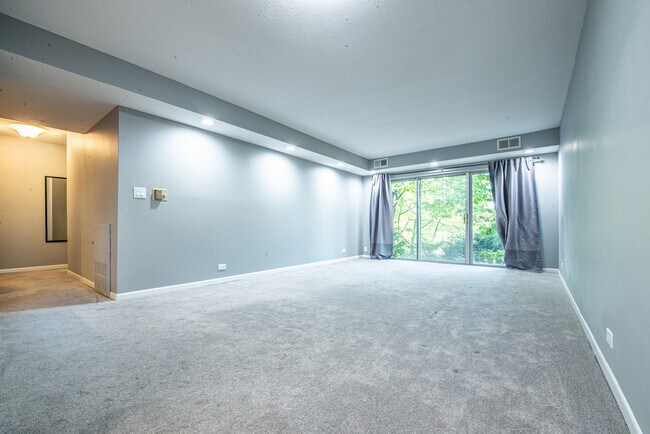 Building Photo - 5101 Carriage Way Dr