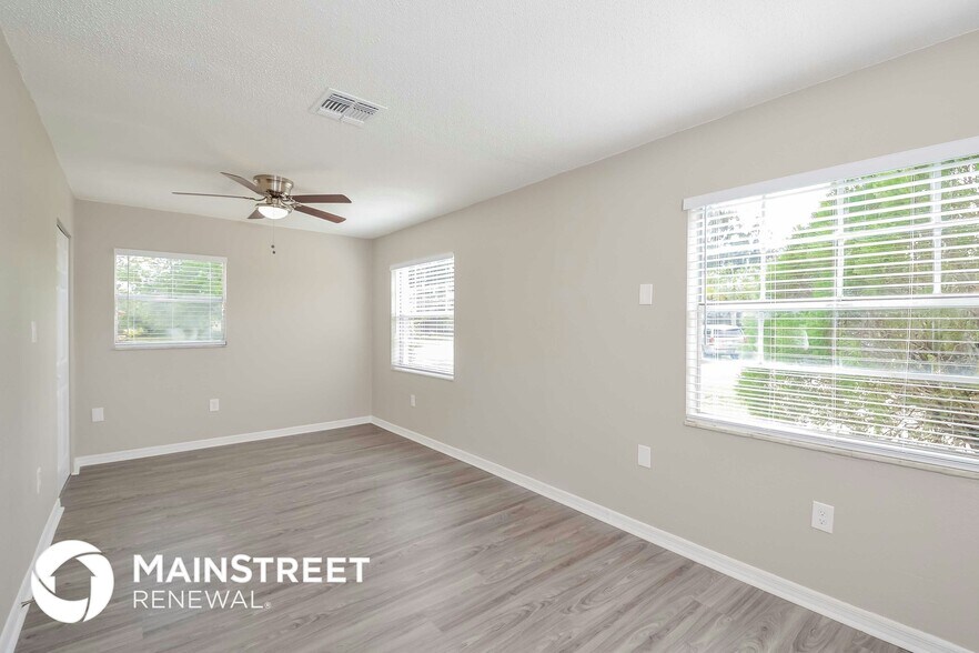 Building Photo - 3019 Clay Cir