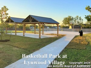 Building Photo - 10330 Lynwood Branch