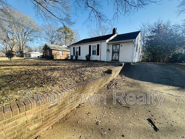 Building Photo - 1706 Combs St