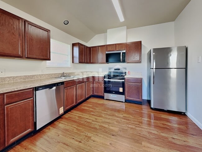 Building Photo - 6034 Brenwood Trails Ln