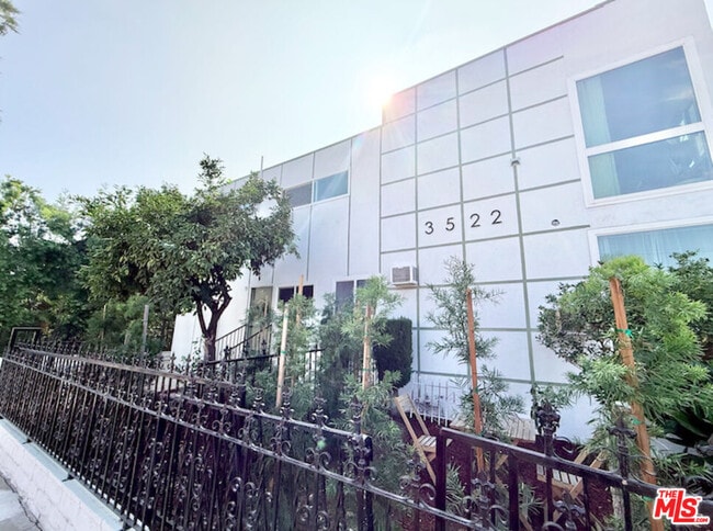 Building Photo - 3522 Bellevue Ave