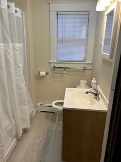 Full Bathroom - 230 S Hope Chapel Rd