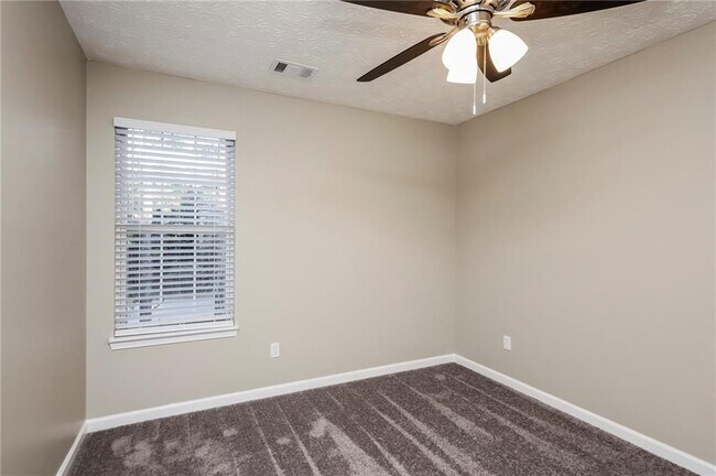 Building Photo - 2355 Delfern Dr NW