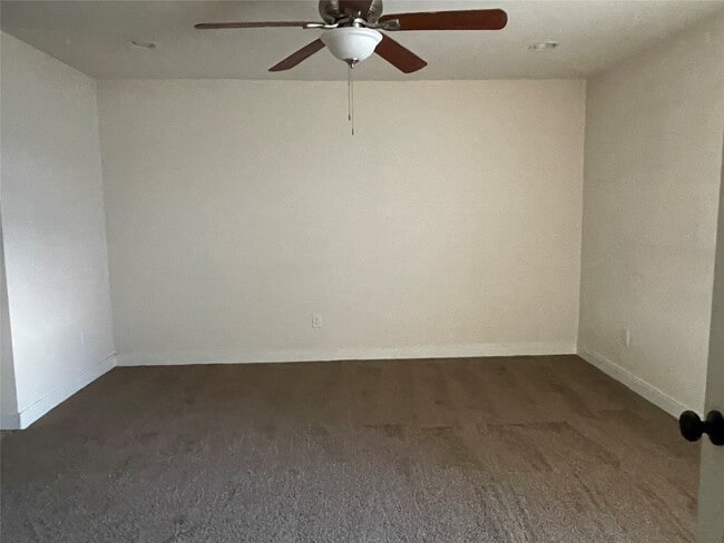 Building Photo - 1909 Bittercreek Dr