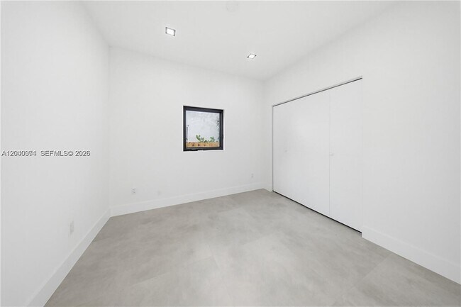 Building Photo - 1021 NW 48th St
