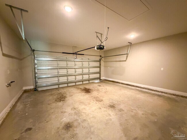 Building Photo - 1608 Toni St