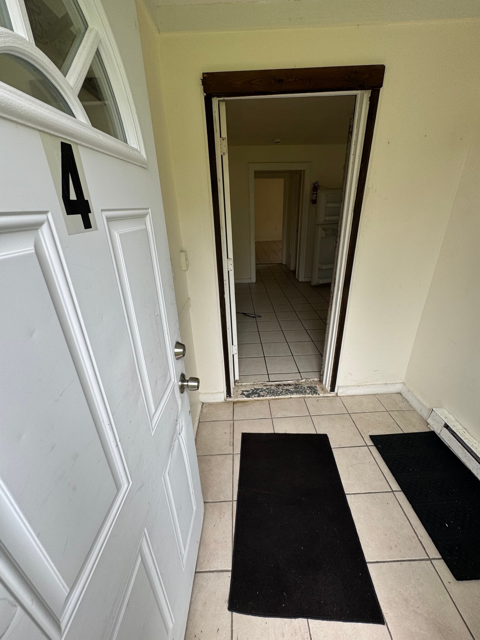 1 bedroom $1200 - 27 Hillside Ave
