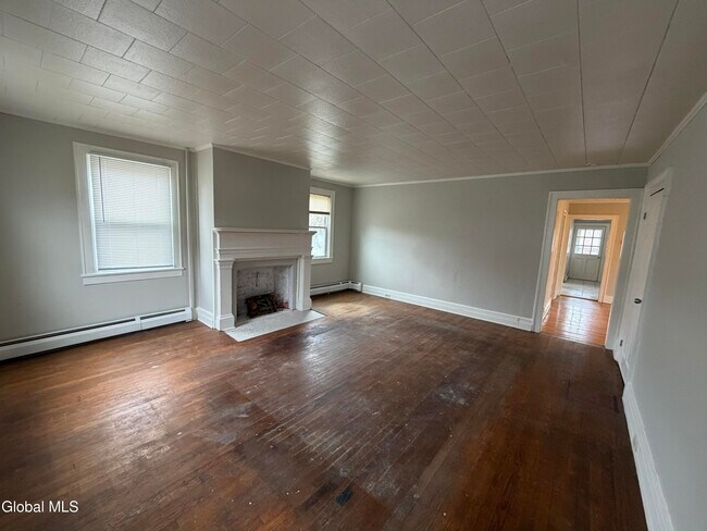 Building Photo - 102 Main Ave