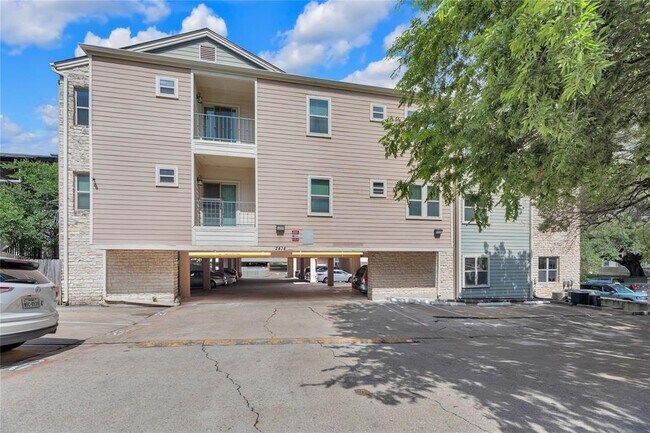 Building Photo - 2414 Longview St