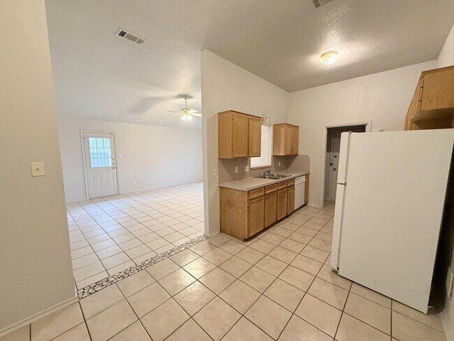 Building Photo - 3708 Gus Dr