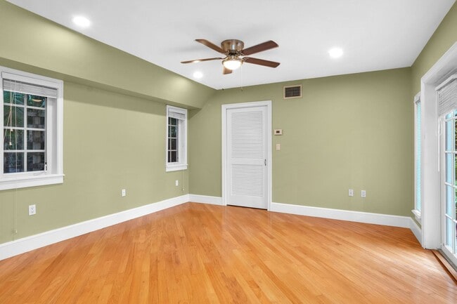 Building Photo - PENDING