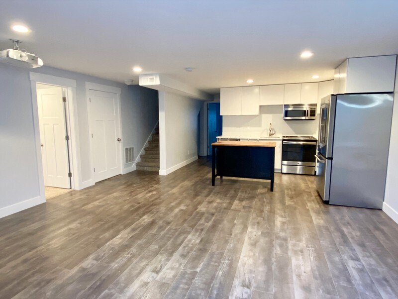 Building Photo - 307 E 280 N