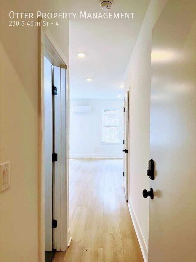 Building Photo - 230 S 46th St