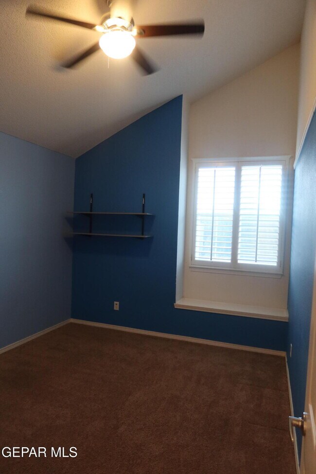 Building Photo - 12520 Twin Leaf Dr