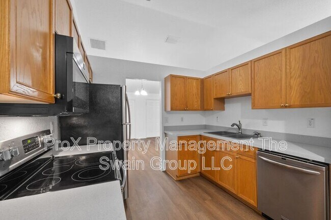 Building Photo - 25 Inconnu Dr