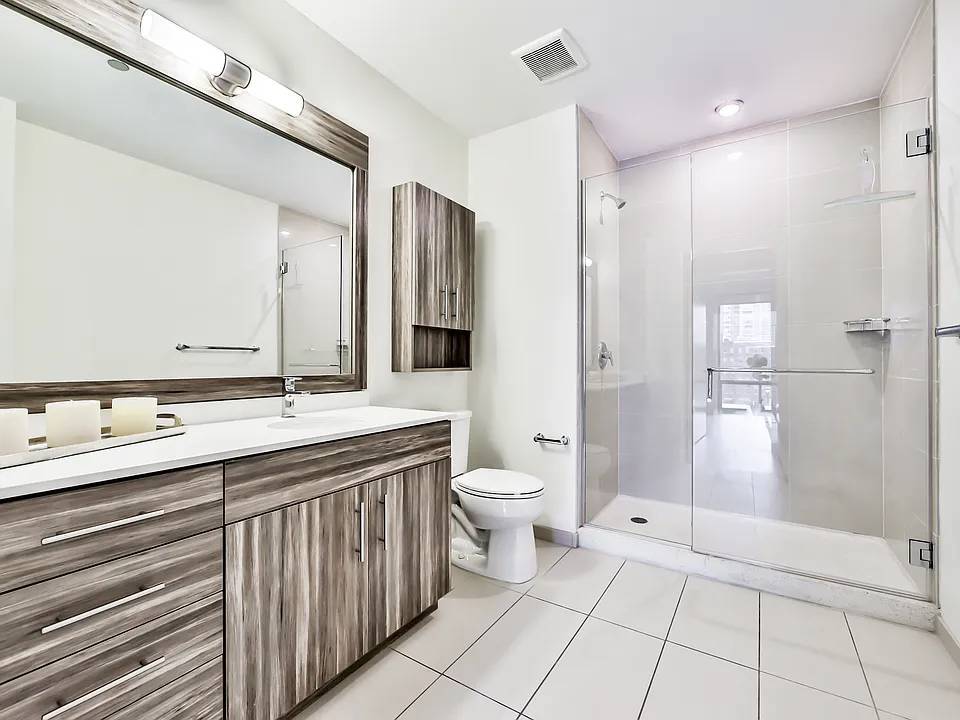 Building Photo - 403 E Ohio St