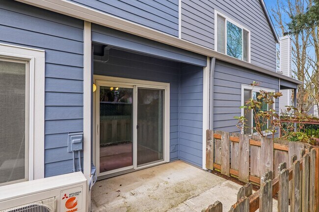 Building Photo - Orchard Hills Condominium Spacious 2-Bedroom Townhome with Modern Upgrades & Great Amenities