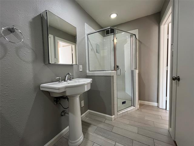 Building Photo - 2817 Forest Park Blvd