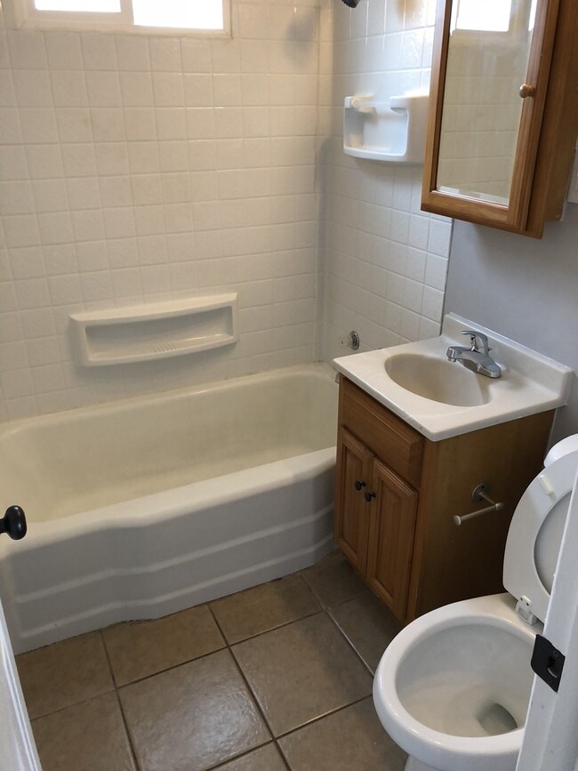 Building Photo - ***Coming available in April - showings start April 6th***