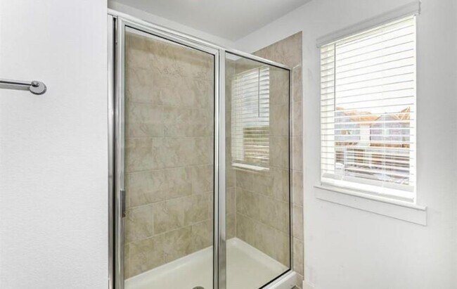Building Photo - 2924 Crown Gate Dr