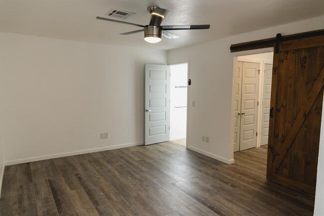 Building Photo - 3804 Summer Cloud Dr