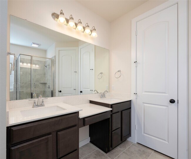 Building Photo - 6006 Rolling Strm Ct