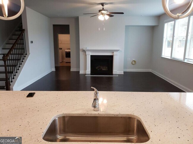 Building Photo - 4735 Watkins Wy