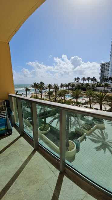 Building Photo - 2501 S Ocean Dr