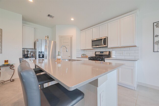 Building Photo - 28910 Yachting Pt Ct